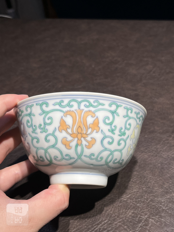 清雍正 仿成窑斗彩宝莲纹杯 - 图11